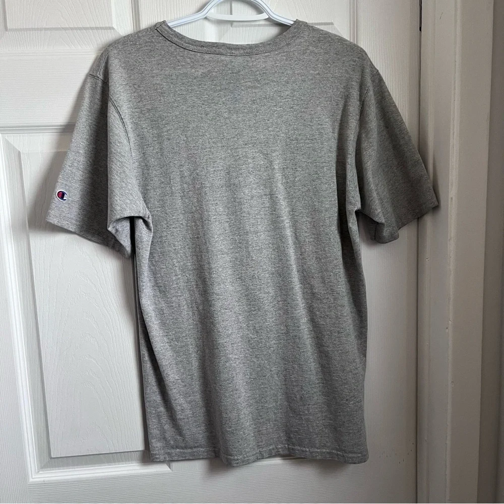 3/25$💥 Champion shirt gray logo sport short sleeve  medium  men tee - Picture 5 of 5
